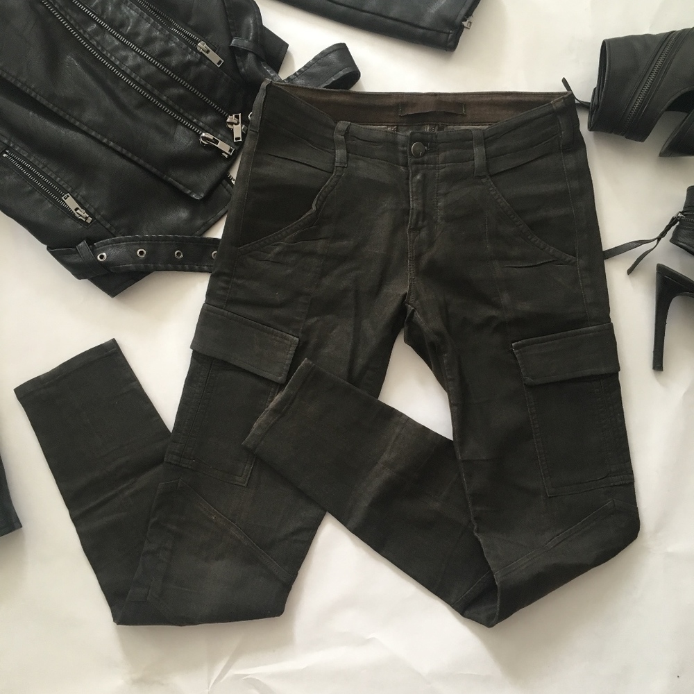 J Brand Houlihan Mocha Cargo Pants B-04